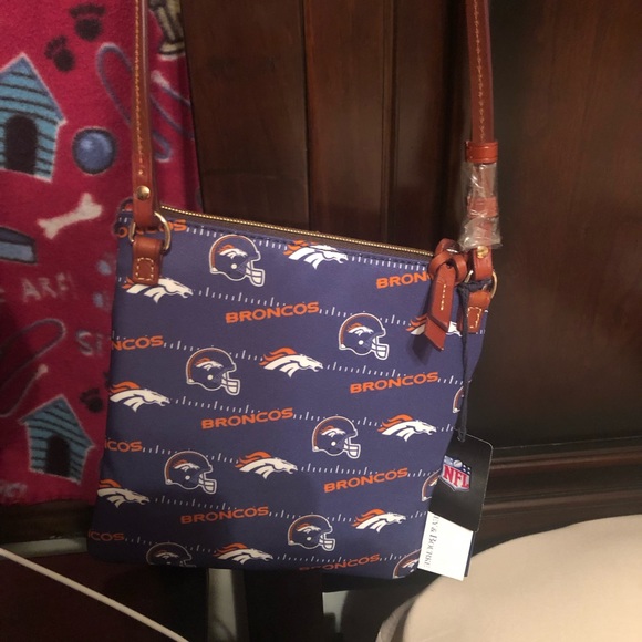 NWT Dooney and Bourke Denver Broncos cross bag - Picture 2 of 6